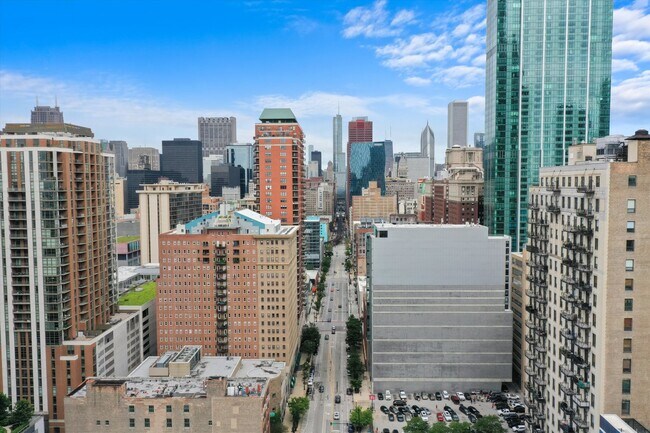 Foto del edificio - 40 E 9th St