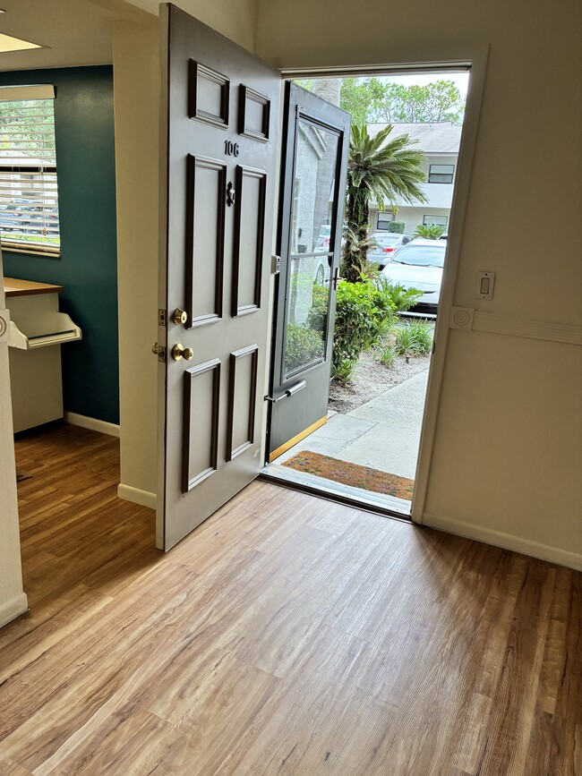 Photo - 3038 Eastland Blvd Apartment