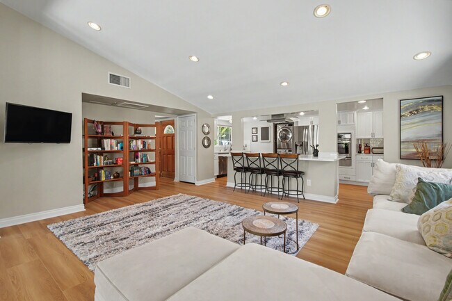 Building Photo - 5706 Comanche Ave