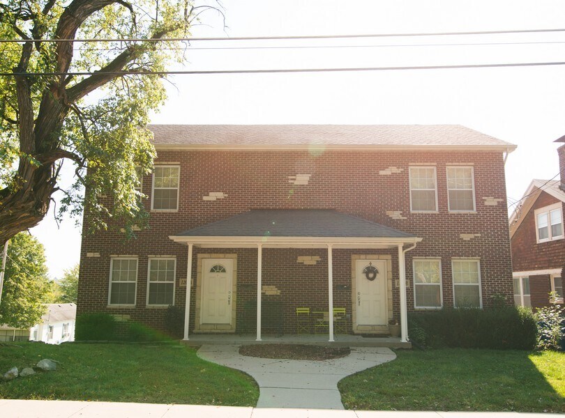 Primary Photo - 1201 W Main St