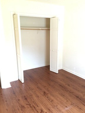 Building Photo - 3618 Century Dr
