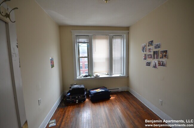 Building Photo - 883 Huntington Ave