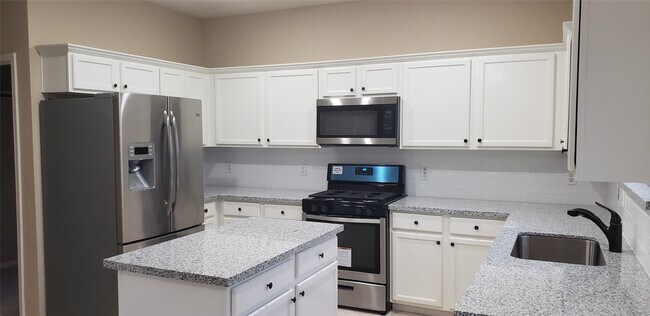 Foto del edificio - 3839 Landon Park Dr