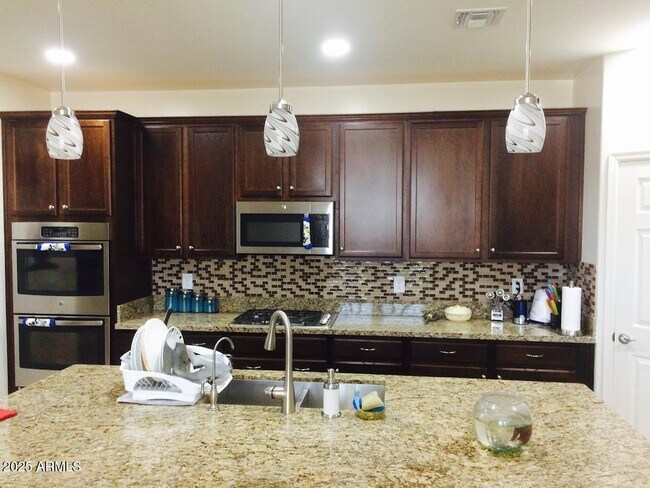 Foto del edificio - 9975 W Foothill Dr
