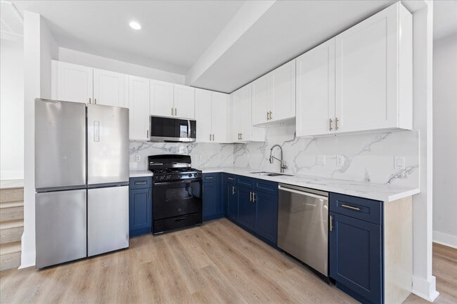 Building Photo - 4310 Canal St