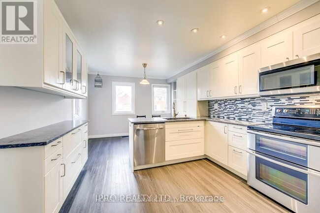 Building Photo - 1109 Lindsay Dr