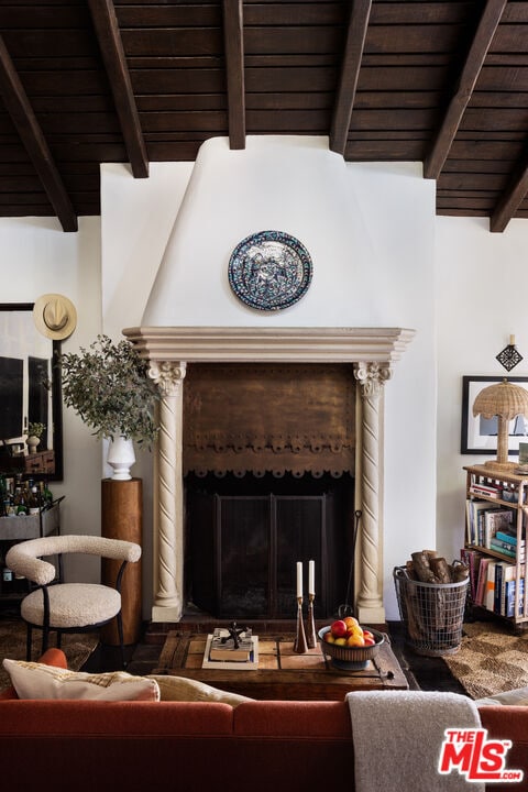 Building Photo - 1471 Havenhurst Dr