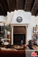 Building Photo - 1471 Havenhurst Dr