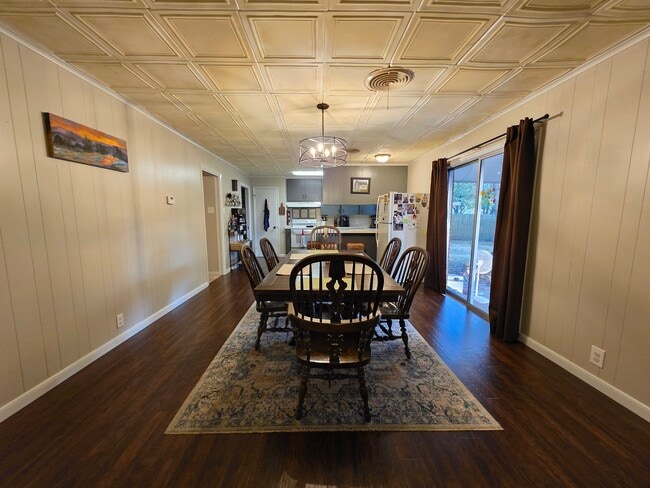 Building Photo - 1803 Jefferson St