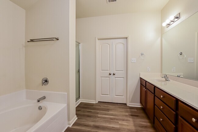 Building Photo - 26051 Allan Poe Dr