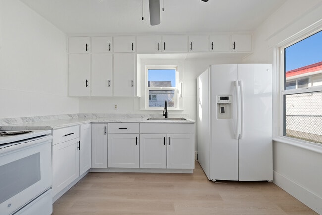 Foto del edificio - 707 E Front St