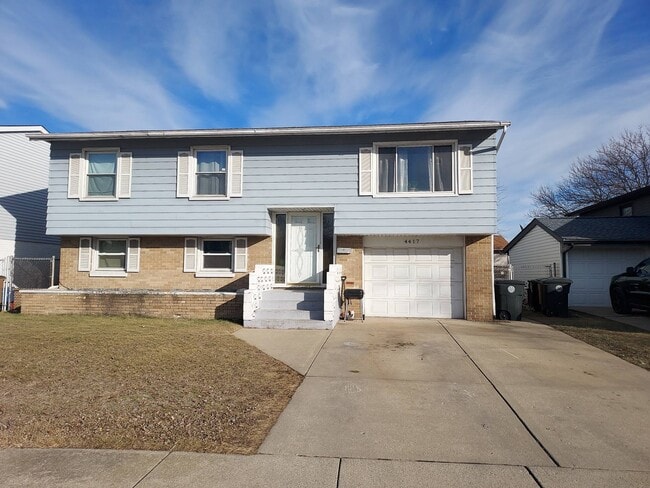 Foto del edificio - 4417 Arbutus Ln