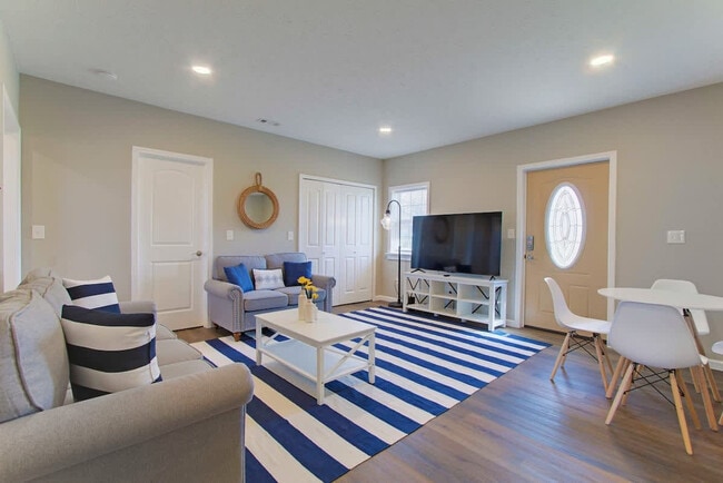 Foto del edificio - 1610 Cooper Foster Park Rd