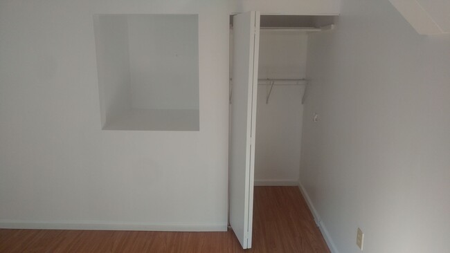 Foto del edificio - Newly Renovated Luxury 2 bedroom on a dead...