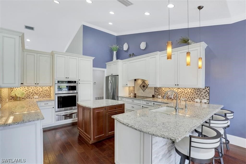 Primary Photo - 8172 Lowbank Dr