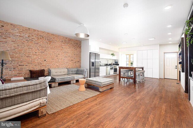 Building Photo - 3502 Woodbrook Ave