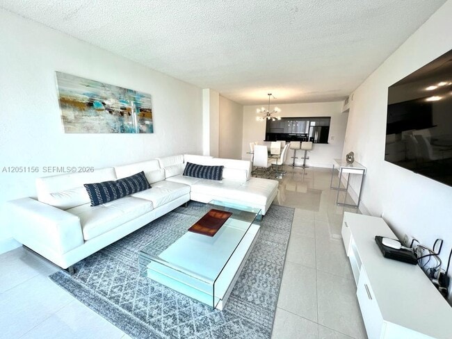 Foto del edificio - 19370 Collins Ave