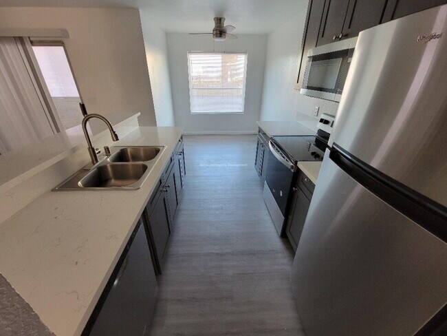 Foto del edificio - "Discover Comfort and Convenience: Spacious 2-Bed, 2-Bath Apartment in Las Vegas!"