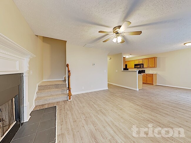 Building Photo - 1256 Lasalle Dr
