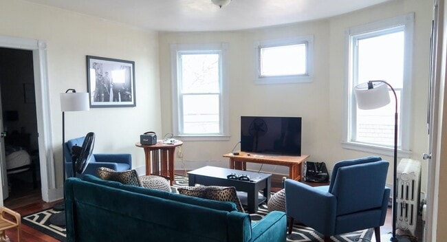 Foto del edificio - 41 Parker Hill Ave