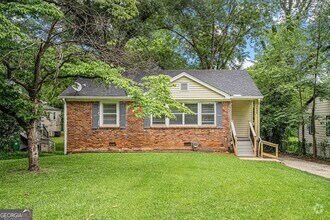 Building Photo - 1830 Meadow Ln