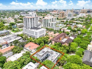 Building Photo - 235 Antilla Ave