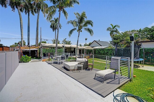 Building Photo - 221 NW 145th St