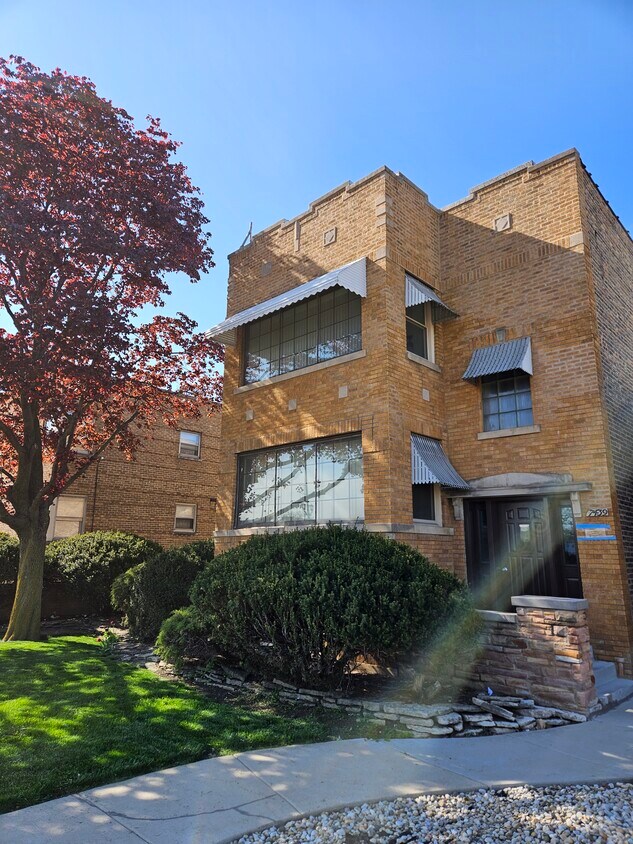 7439 Roosevelt Rd Unit 2F, Forest Park, IL 60130 Apartments in Forest