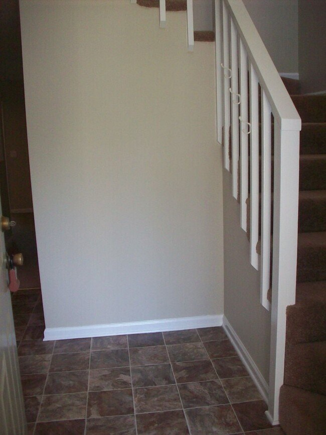 Foto del edificio - 302 Candlebrook Drive