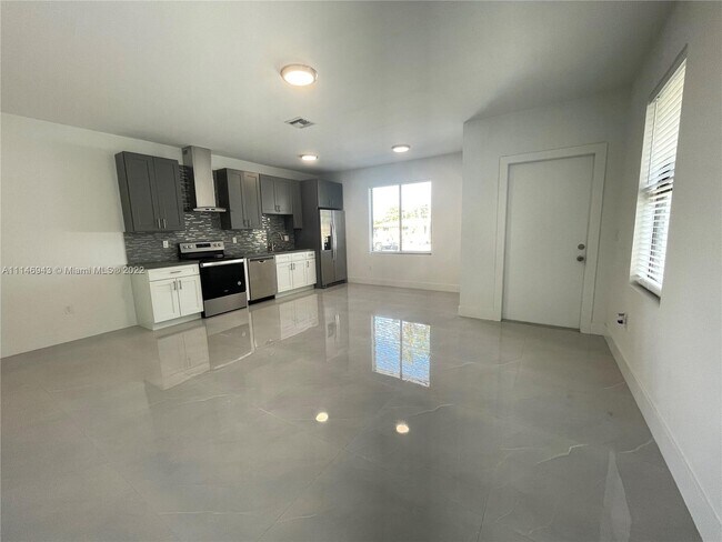 Foto del edificio - 3092 NW 27th St