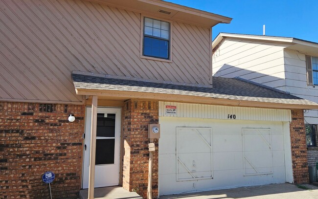 Building Photo - Two Story, Three Bedroom