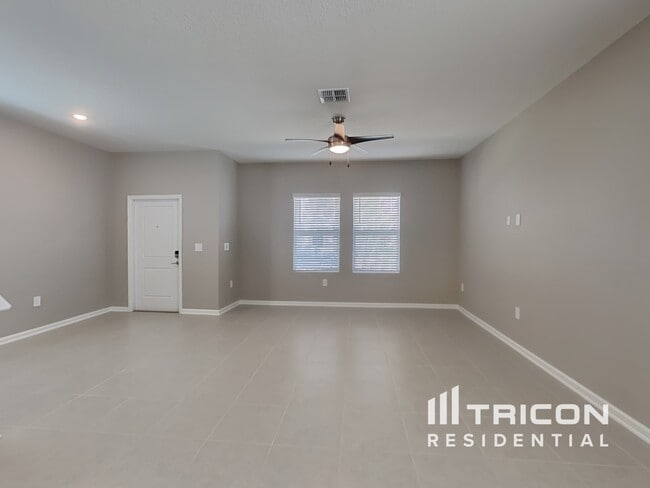 Building Photo - 745 Honeyrock St
