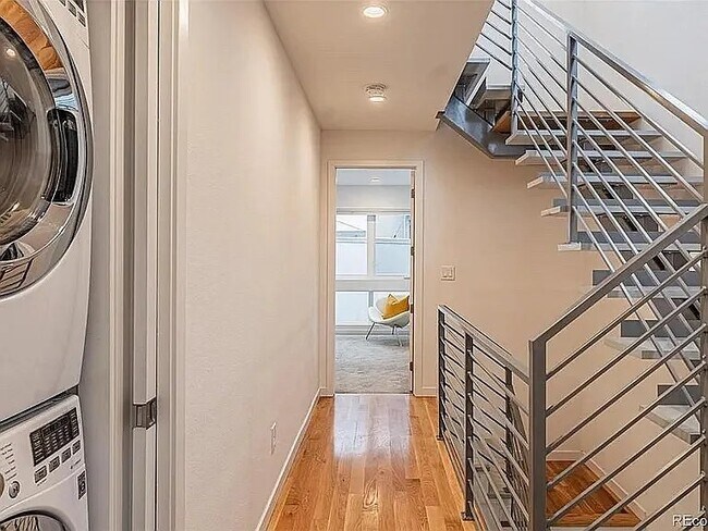 Foto del edificio - 1927 Grove St