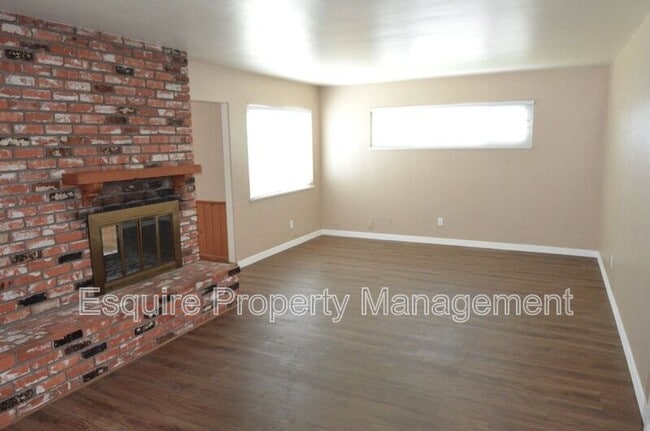 Building Photo - 737 N G St