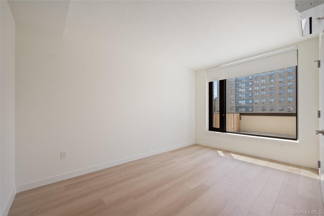 Foto del edificio - 15310 88th Ave