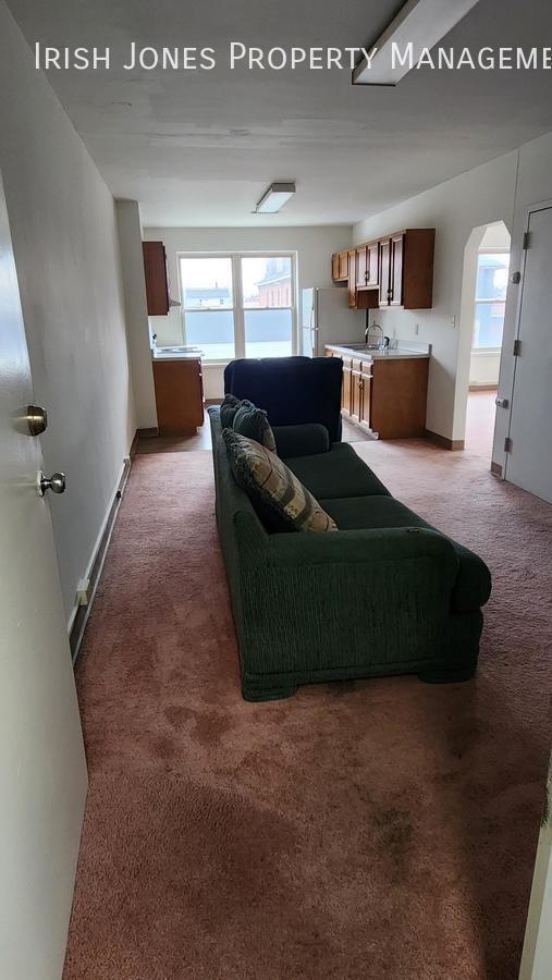 Building Photo - 1715 Pine Ave