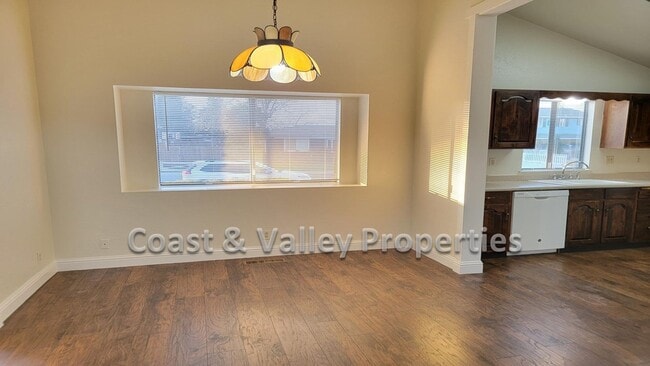 Building Photo - South County Home for RENT!!!