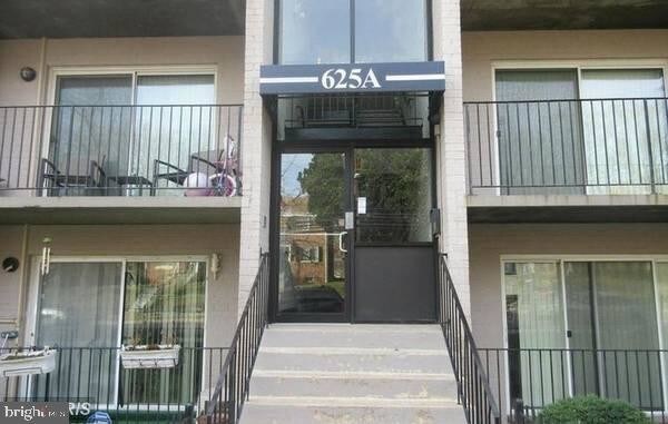 Building Photo - 625 Chesapeake St SE