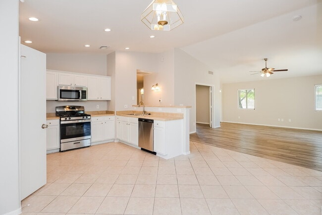 Foto del edificio - 3530 S Desert Promenade Rd