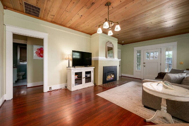 Building Photo - Rare Character Craftsman Bungalow in The H...
