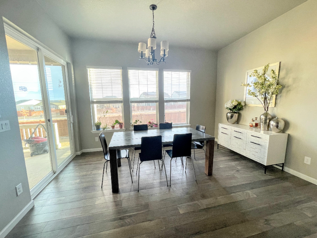 Foto del edificio - 14262 Elm St