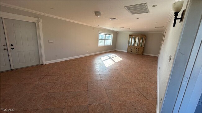 Foto del edificio - 3315 25th St W