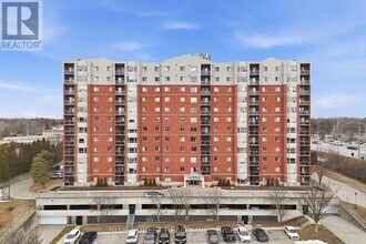 Building Photo - 30 Chapman Ct