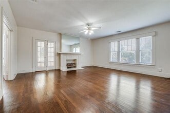 Building Photo - 5747 Palo Pinto Ave