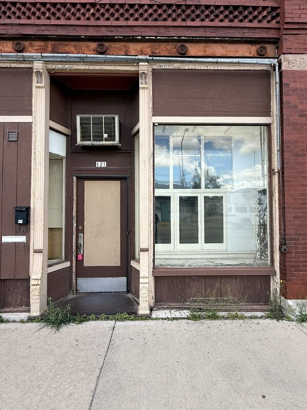 Building Photo - 121 N High St