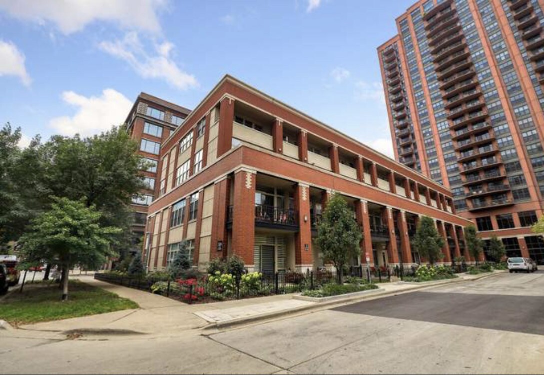 324 N Jefferson St, Chicago, IL 60661 Condo for Rent in Chicago, IL