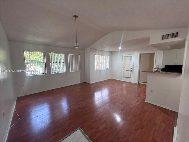 Foto del edificio - 10581 SW 155th Ct