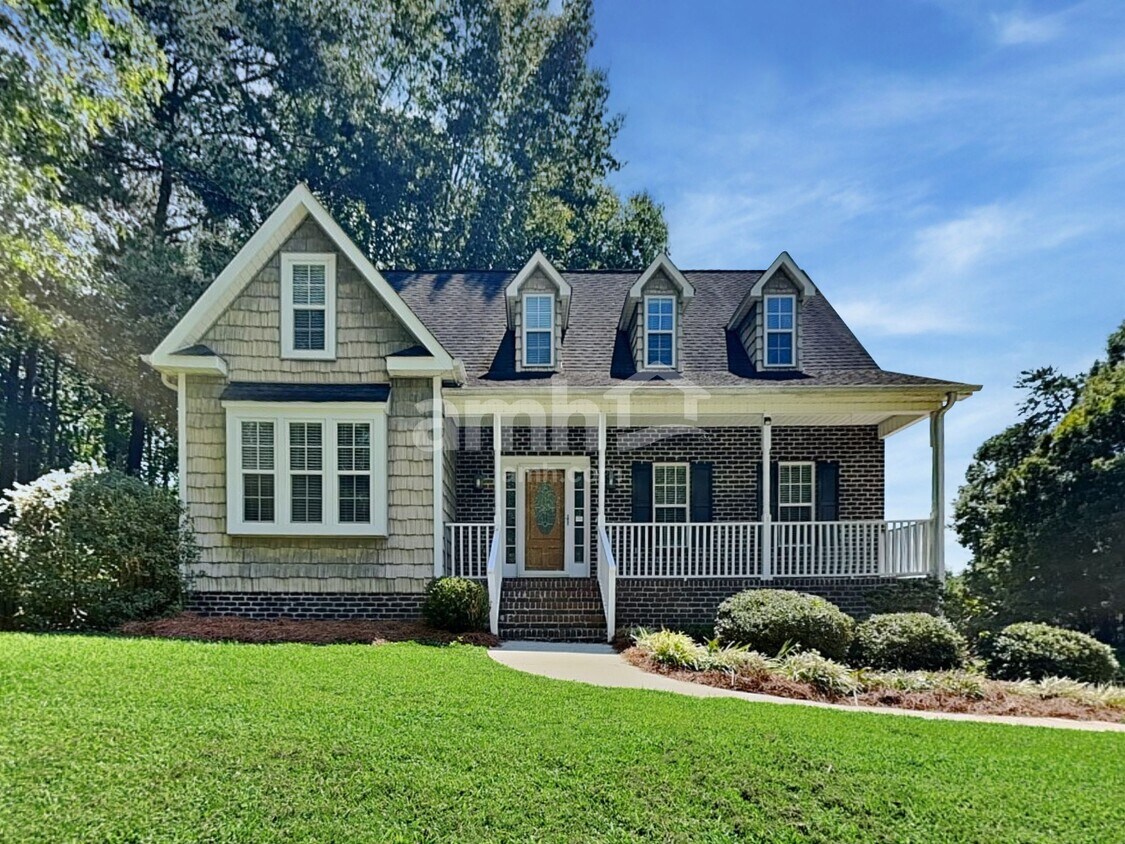 Foto principal - 3150 Glenshire Dr