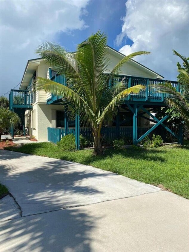 Foto principal - 1145 S Ocean Dr