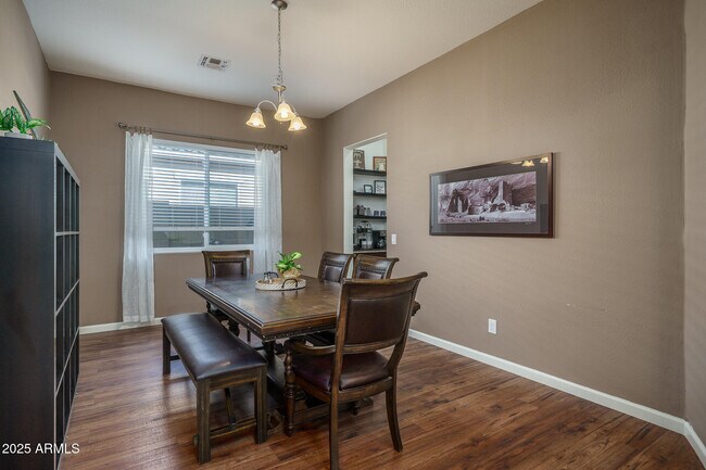 Foto del edificio - 14757 W Pasadena Ave